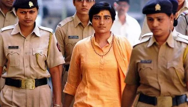 ପ୍ରଜ୍ଞା ଠାକୁରଙ୍କ ସମେତ ମାଲେଗାଁଓ ବିସ୍ଫୋରଣର ସମସ୍ତ ଅଭିଯୁକ୍ତଙ୍କୁ କୋର୍ଟର ଆଦେଶ : ସପ୍ତାହକୁ ଥରେ କୋର୍ଟରେ ଉପସ୍ଥିତ ରୁହ