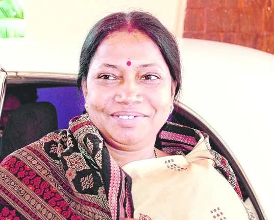 ନବୀନ ନିବାସରୁ କଲ୍ ପରେ କଲ୍ । ପ୍ରମିଳା ମନ୍ତ୍ରୀ ନୁହେଁ ହେବେ ମୁଖ୍ୟ ସଚେତକ !