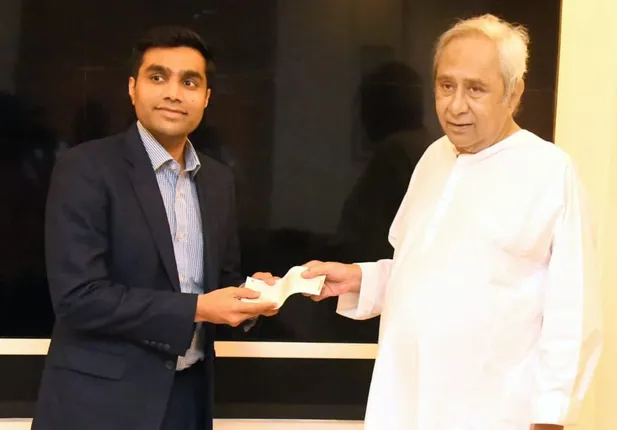 ବାତ୍ୟା ପୀଡିତଙ୍କ ପାଇଁ ସହାୟତାର ହାତ ବଢାଇଲେ ଅଦାନି । ମୁଖ୍ୟମନ୍ତ୍ରୀ ରିଲିଫ୍ ପାଣ୍ଠିକୁ ଦେଲେ ୨୫ କୋଟି ଟଙ୍କା ।