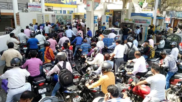 ପ୍ରଳୟ ରଚିଲା ‘ଫୋନି’ , କିଛି ବାଦ୍ ପଡ଼ିଲାନି । ବର୍ତ୍ତମାନ ପର୍ଯ୍ୟନ୍ତ...ବାତ୍ୟାର ୧୨ ବଡ଼ ଖବର