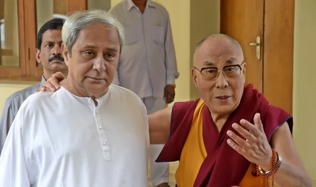 ବାତ୍ୟା ପ୍ରଭାବିତଙ୍କ ପାଇଁ ସହାୟତାର ହାତ ବଢାଇଲେ ବୌଦ୍ଧ ଧର୍ମଗୁରୁ ଦଲାଇଲାମା । ମୁଖ୍ୟମନ୍ତ୍ରୀଙ୍କ ରିଲିଫ୍ ଫଣ୍ଡକୁ ଦେଲେ ୧୦ ଲକ୍ଷ ଟଙ୍କା, ନବୀନଙ୍କୁ କଲେ ପ୍ରଂଶସା ।