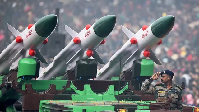 ସାବାଡ ହେବ ପାକିସ୍ତାନ, ସୀମାରେ ଏୟାର ଡିଫେନ୍ସ ସିଷ୍ଟମ ମୁତୟନ କରିବ ଭାରତୀୟ ସେନା । ଭାରତୀୟ ସୀମା ମଧ୍ୟକୁ ଯୁଦ୍ଧ ବିମାନ ପଠାଇବା ପୂର୍ବରୁ ବାରମ୍ବାର ଭାବିବ ପାକିସ୍ତାନ