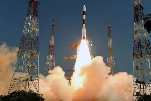 ଇସ୍ରୋ ପକ୍ଷରୁ RISAT-2B  ସାଟେଲାଇଟ୍ ଲଞ୍ଚ୍ ! ସୀମାରେ ତୀକ୍ଷ୍ଣନଜର ରଖିବା ସାଙ୍ଗକୁ ଆତଙ୍କବାଦୀଙ୍କ ପ୍ରବେଶକୁ ରୋକିବାରେ ସହାୟକ ହେବ ଏହି ସାଟେଲାଇଟ୍ ।