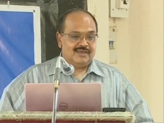 ପୁଣି ଥରେ ସରଗରମ ରାଜନୈତିକ ପାଣିପାଗ । ଭୋଟ ଗଣତି ପାଇଁ ଆଜିଠୁ ପ୍ରଶିକ୍ଷଣ । ୧୧ ଜିଲ୍ଳାର ୭୯ଟି ବିଧାନସଭା କ୍ଷେତ୍ରର ୪୯ ରିଟର୍ଣ୍ଣିଂ ଅଫିସର କର୍ମଶାଳାରେ ସାମିଲ 