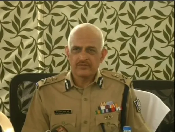 ସିସିଟିଭି ଜଗିବ ଶପଥ ଉତ୍ସବ: ମୁଖ୍ୟମନ୍ତ୍ରୀଙ୍କ ଶପଥ ସମାରୋହ ପାଇଁ ପ୍ରଦର୍ଶନୀ ପଡିଆରେ ସୁରକ୍ଷା ସମୀକ୍ଷା କଲେ ପୋଲିସ ଡିଜି