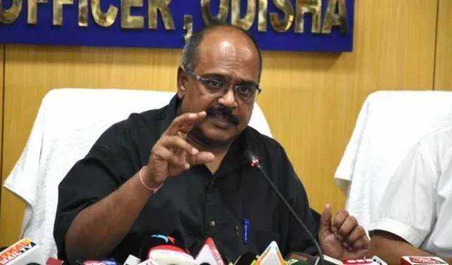 ନିର୍ବାଚନୀ ଅଧିକାରୀଙ୍କ ପ୍ରେସମିଟ୍: ୨୧ଟି ଲୋକସଭା ଆସନ ମଧ୍ୟରୁ ବର୍ତ୍ତମାନ ସୁଦ୍ଧା ୧୩ଟି ଆସନରେ ବିଜେଡି ଏବଂ ୮ଟି ଆସନରେ ବିଜେପି ଆଗରେ ଥିବା ସୂଚନା