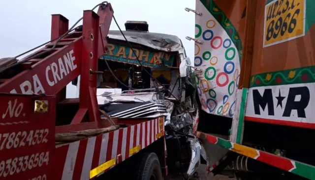 ପୁଣି ବାଲେଶ୍ୱରରେ ଦୁର୍ଘଟଣା ! ଟ୍ରକକୁ ପଛପଟୁ ପିଟିଲା ଯାତ୍ରୀବାହୀ ବସ