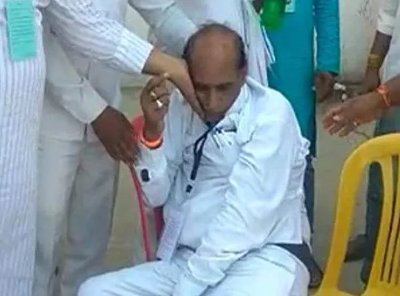 ନିର୍ବାଚନ ଫଳାଫଳ ଦେଖି ମତଗଣନା କେନ୍ଦ୍ରରେ କଂଗ୍ରେସ ନେତାଙ୍କ ହୃଦଘାତ ! ଡାକ୍ତରଖାନାରେ ମୃତ୍ୟୁ