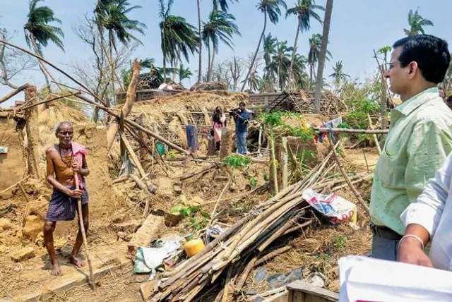 ‘ଫୋନି’ ପାଇଁ ଜନ୍ମଦିନ ନପାଳିବାକୁ ନବୀନଙ୍କ ନିଷ୍ପତ୍ତିି, ଆସନ୍ତାକାଲି ନବୀନ ନିବାସ ନଆସି ଅନାଥାଶ୍ରମ ଯିବାକୁ ଶୁଭେଚ୍ଛୁଙ୍କୁ ଅନୁରୋଧ