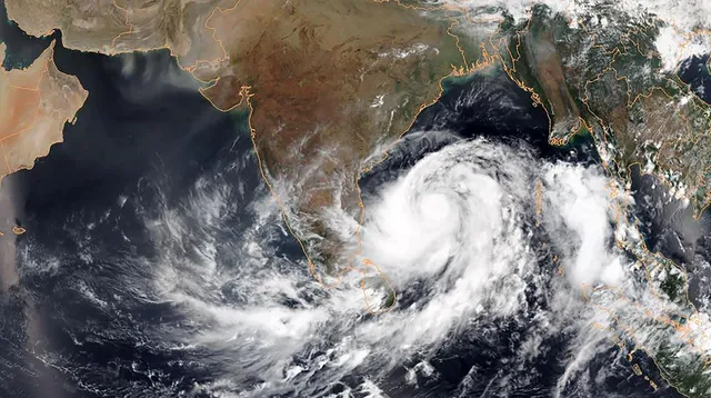 ଓଡିଶା ପରେ ବାଂଲାଦେଶରେ ତାଣ୍ଡବ ରଚିଲା ‘ଫୋନି’ । ସମୁଦ୍ର ଗର୍ଭରେ ଲୀନ ହେଲା ୧୨ଟି ଗାଁ ।