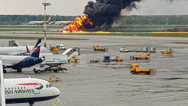 ମସ୍କୋରେ ଅଭାବନୀୟ ଘଟଣା । ଜଳିଗଲା ଯାତ୍ରୀବାହୀ ବିମାନ, ୨ ଶିଶୁଙ୍କ ସମେତ ଜିଅନ୍ତା ଜଳିଗଲେ ୪୧ ଜଣ ଯାତ୍ରୀ ।