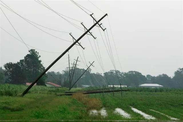 ଲୋକଙ୍କ ସୁରକ୍ଷା ପାଇଁ ଶକ୍ତି ବିଭାଗର ବଡ ନିଷ୍ପତ୍ତି । ୫୦ କିମିରୁ ଅଧିକ ବେଗରେ ପବନ ବୋହିଲେ କଟିବ ବିଜୁଳି ।