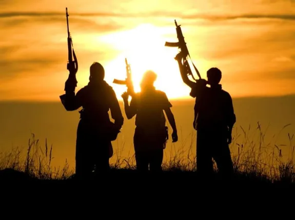 ଜମ୍ମୁ-କାଶ୍ମୀର : ଅନନ୍ତନାଗରେ ଦୁଇ ଆତଙ୍କବାଦୀ ସଂଗଠନ ମଧ୍ୟରେ ମରଣାନ୍ତକ ସଂଘର୍ଷ ! ଜଣେ ଆତଙ୍କବାଦୀ ନିହତ ।