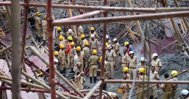 ରାମାୟଣ ପ୍ରବଚନ ଚାଲୁଥିବା ବେଳେ ଭୁଷୁଡିଲା ପେଣ୍ଡାଲ । ଛିଡିଗଲା ବିଦ୍ୟୁତ ତାର, ଲିଭିଗଲା ୧୪ ଜଣଙ୍କର ଜୀବନ ଦୀପ ।  । ଯାଞ୍ଚ ନିର୍ଦ୍ଦେଶ ଦେଲେ ରାଜସ୍ଥାନ ମୁଖ୍ୟମନ୍ତ୍ରୀ ।