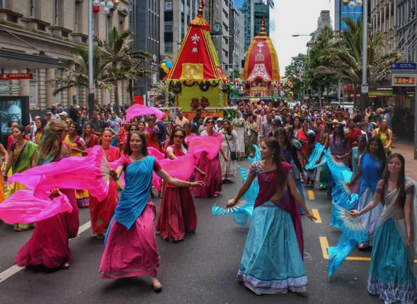 ବଡ଼ଦିଅଁର ଭାବରୁ ନିଜକୁ ଦୂରେଇ ପାରିନାହାନ୍ତି ବିଦେଶୀ ! ବିଦେଶରେ ମଧ୍ୟ ଜାକଜକମରେ ପାଳିତ ହୁଏ ରଥଯାତ୍ରା