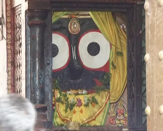 ବଡଠାକୁରଙ୍କ ନେତ୍ରୋତ୍ସବ ଏକ ଲୌକିକ ଲୀଳା ! ଶାସ୍ତ୍ର ମତରେ ଚକାନୟନଙ୍କ ଆମପରି ସାଧାରଣ ଚକ୍ଷୁ ନୁହେଁ, ତାହା ହେଉଛି ଅର୍ନ୍ତଚକ୍ଷୁ, ଉନ୍ମୀଳିତ ନହୋଇ ବି ରହିଥାଏ ଚିର ଜାଗ୍ରତ