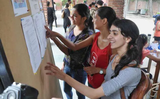 ପ୍ରକାଶ ପାଇଲା ପ୍ରଥମ +୨ କଟ୍ ଅଫ୍ ମାର୍କ ତାଲିକା । ଜାଣନ୍ତୁ କେଉଁ କଲେଜର କଟ୍ ଅଫ୍ କେତେ ?