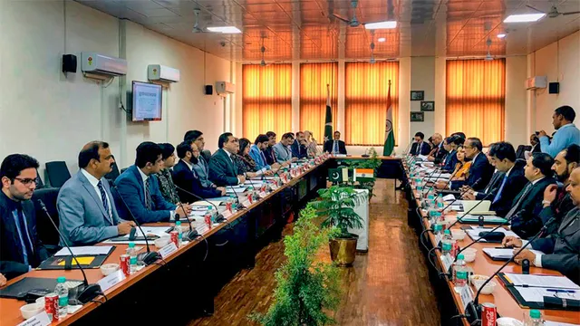 କର୍ତାରପୁର କରିଡର ପାଇଁ ବୈଠକ । ୱାଘା ବର୍ଡରରେ ପାକ୍ ଅଧିକାରୀଙ୍କ ସହ ଭାରତୀୟ ପ୍ରତିନିଧି ଦଳର ଆଲୋଚନା, କର୍ତାରପୁର ସାହିବ ଦର୍ଶନ ସହଜ କରିବାକୁ ଭାରତର ଦାବି ।