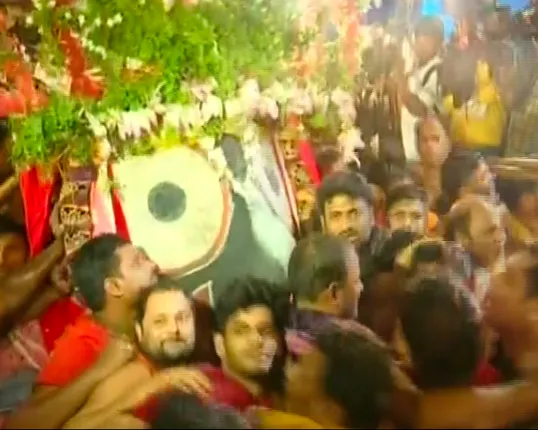 ସରିଲା ଘୋଷଯାତ୍ରା ! ଆଡପ ମଣ୍ଡପରେ ବିଜେ କଲେ ଶ୍ରୀଜିଉ , ଭକ୍ତ କରିବେ ଦର୍ଶନ : ମିଳିବ ଆଡପ ଅବଢା