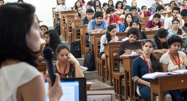 ଶିକ୍ଷା ବିଭାଗରେ ଆସିବ ସଂସ୍କାର : ନିୟମିତ ୭ ଘଣ୍ଟା ଡ୍ୟୁଟି କରିବେ ଅଧ୍ୟାପକ, ୭୫ ପ୍ରତିଶତ ଉପସ୍ଥାନ ନରହିଲେ ଛାତ୍ରଛାତ୍ରୀଙ୍କୁ ମନା