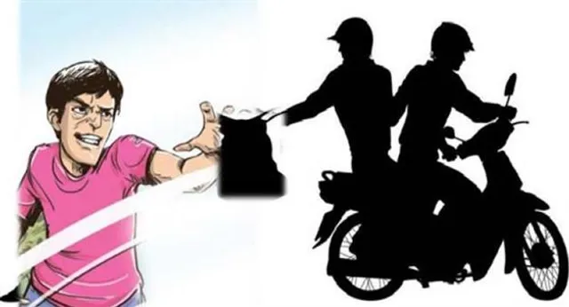 ଭୁବନେଶ୍ୱରରେ ମାତିଲେ ଲୁଟେରା ! ପୁରୀ ବାଇପାସ ରୋଡରେ ଲୁଟେରା ଆତଙ୍କ, ଗାଡି ସୋ ରୁମରୁ ଲୁଟିନେଲେ ଲକ୍ଷେ ୮୦ ହଜାର ଟଙ୍କା , ରସୁଲଗଡରେ ବ୍ୟବସାୟୀଙ୍କୁ ହାଣିଲେ