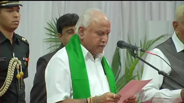 କର୍ଣ୍ଣାଟକ ନାଟକରେ ନୂଆ ମୋଡ଼ ଆଣିଲା ମିଡନାଇଟ୍ କଲ୍ ! କ’ଣ ଥିଲା ଦିଲ୍ଲୀରୁ ବାଙ୍ଗାଲୁର ଆସିଥିବା ଫୋନ୍ କଲର କାହାଣୀ, ପଢ଼ନ୍ତୁ ।