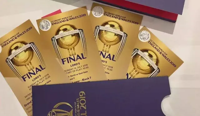 ଫାଇନାଲ୍ ଫାଇଟ୍ ପାଇଁ ବଢୁଛି ଉତ୍କଣ୍ଠା । ୧୪ ଲକ୍ଷ ଟଙ୍କାରେ ବିକ୍ରି ହେଉଛି ବିଶ୍ୱକପ୍ ଫାଇନାଲ ଟିକେଟ୍ ।