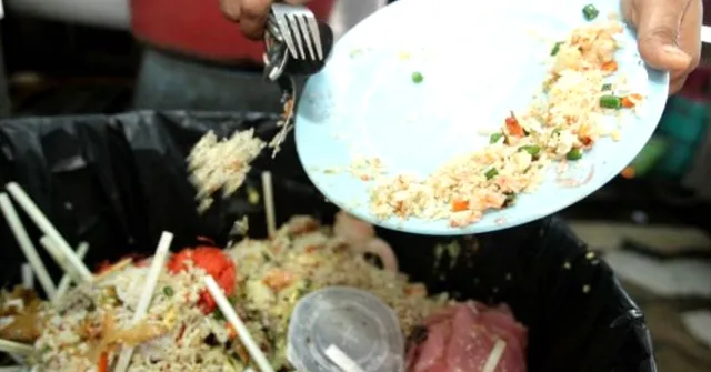 ଖାଦ୍ୟ ଅପଚୟ ଉପରେ ମୋଦି ସରକାରଙ୍କ ନଜର ! ଲାଗୁ ହେବାକୁ ଯାଉଛି ନୂଆ ନିୟମ , ଏବେ ଖାଦ୍ୟ ଫୋପାଡିବା ପୂର୍ବରୁ ୧୦ ଥର ଭାବିବେ ।