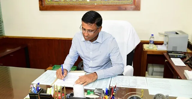 ୫’ଟି’ ପାଇଁ ସମୟସୀମା ଧାର୍ଯ୍ୟ ହେଲା: ନିର୍ଦ୍ଦେଶାଳୟ ଓ ପ୍ରଶାସନିକ ବିଭାଗର ମିଶ୍ରଣ ପାଇଁ ଅକ୍ଟୋବର ୩୧ ଧାର୍ଯ୍ୟ