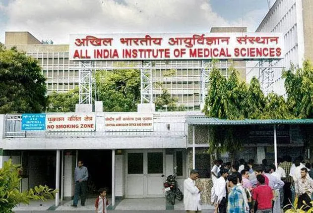 ଏମ୍ସ ପିଜି ପ୍ରବେଶିକା ପରୀକ୍ଷାରେ ଭୁବନେଶ୍ୱର ଏମ୍ସ ଛାତ୍ରୀଙ୍କ ସଫଳତା ।  ୧୦୦ ପର୍ସେନଟାଇଲ୍ ସହ ଡାକ୍ତର ଭିନିଥା କେ ଦେଶରେ ପ୍ରଥମ ,  ଚଳିତ ଦେଶର ୪ ହଜାର ୩୩୫ ଜଣଙ୍କୁ ମିଳିଲା ରାଙ୍କ 