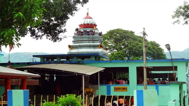 ମା’ଙ୍କୁ ମନଖୋଲି ଦାନ । ମଝି ଘରିଆଣୀଙ୍କ ହୁଣ୍ଡିରୁ ମିଳିଲା ୫୪ ଲକ୍ଷରୁ ଅଧିକ ଟଙ୍କା । ଅଚଳ ଟଙ୍କା ବି ଦାନ କରିଥିଲେ ଭକ୍ତ ।