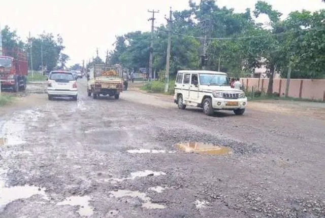 ସଡ଼କ ଦୁର୍ଘଟଣା ନିୟନ୍ତ୍ରଣ ପାଇଁ ରାଜ୍ୟ ସରକାରଙ୍କୁ କେନ୍ଦ୍ରର ତାଗିଦ୍  : ୪୮ ଘଣ୍ଟା ମଧ୍ୟରେ ରାସ୍ତାରେ ଥିବା ଖାଲ ମରାମତି କରିବାକୁ ନିର୍ଦ୍ଦେଶ