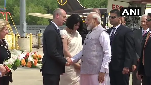 ବିିଦେଶରେ ପ୍ରୋଟୋକଲ ଭାଙ୍ଗିଲେ ପ୍ରଧାନମନ୍ତ୍ରୀ । ମୋଦିଙ୍କ ଏପରି କାର୍ଯ୍ୟକୁ ଦେଖି ଚାହିଁ ରହିଲେ ଆମେରିକୀୟ ଅଧିକାରୀ