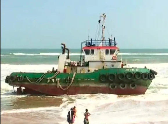 ଜାହାଜ ଗଲା , କଣ୍ଟେନର କେବେ ଯିବ ?