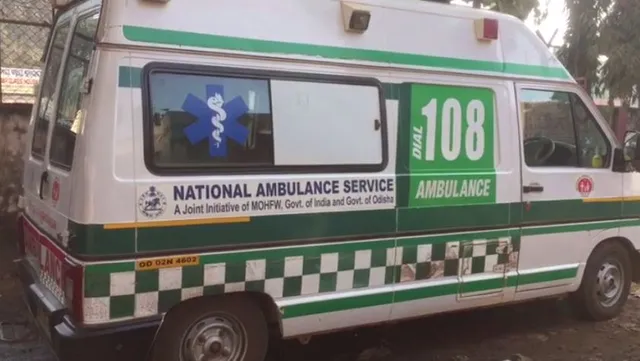 ଅଧାରାସ୍ତାରେ ଆମ୍ବୁଲାନ୍ସର ଆଗଚକା ଫାଟିଲା : ଚାଲିଗଲା ରୋଗୀଙ୍କ ଜୀବନ