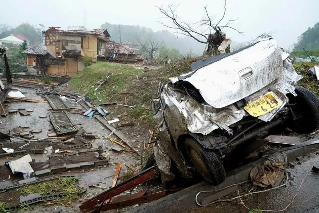 ଜାପାନରେ ‘ହଗିବିସ୍’ର ତାଣ୍ଡବ । ପ୍ରଳୟଙ୍କରୀ ସାମୁଦ୍ରିକ ଝଡ ମାଡ ପରେ ୮ ମୃତ, ଟୋକିଓ ସମେତ ଅନେକ ଅଂଚଳରେ ଧ୍ୱଂସର ତାଣ୍ଡବଲୀଳା