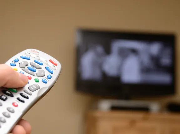 ଟ୍ରାଇ ଜାରି କଲା ବଡ଼ ଖବର : ଏବେ ଟିଭି ଦେଖୁଥିବା ଲୋକଙ୍କୁ ସେଟ୍ ଅପ୍ ବକ୍ସ ଲଗାଇବା ପାଇଁ କରିବାକୁ ପଡିବ KYC