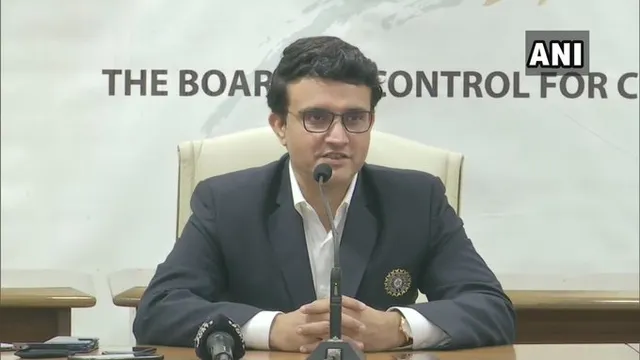 ଗାଙ୍ଗୁଲିଙ୍କ ନିଆରା ଅନ୍ଦାଜ । ବିସିସିଆଇ ସଭାପତି ଭାବେ ଦାୟିତ୍ୱ ନେବା ପରେ ୨୦ ବର୍ଷ ତଳର ପୁରୁଣା ବ୍ଲେଜର ପିନ୍ଧି ସାମ୍ବାଦିକ ସମ୍ମିଳନୀକୁ ଆସିଲେ ସୌରଭ