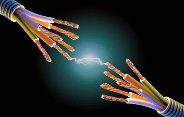 ବିଦ୍ୟୁତ୍ ଆଘାତରେ ଦୁଇ ମୃତ । ୧୧ କେଭି ତାର ସଂସ୍ପର୍ଶରେ ଆସି ଚାଲିଗଲା ୨ ଜଣଙ୍କର ଜୀବନ, ଜଣେ ଗୁରୁରତ