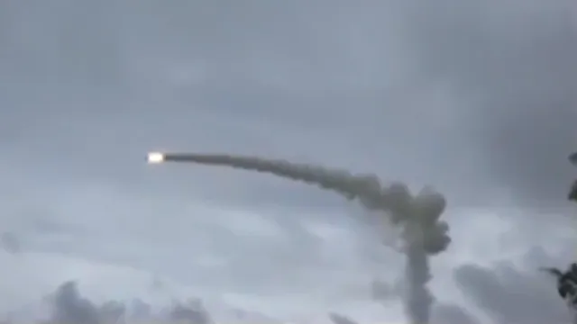 ବ୍ରହ୍ମୋସର ସଫଳ ପରୀକ୍ଷଣ କଲା ଭାରତୀୟ ବାୟୁସେନା : ଆଣ୍ଡାମାନ ଓ ନିକୋବରର ଟ୍ରାକ ଦ୍ୱୀପରୁ ପରୀକ୍ଷଣ, ୩୦୦ କିଲୋମିଟର ଦୂରରେ ସଠିକ ଲକ୍ଷ୍ୟଭେଦ କଲା କ୍ଷେପଣାସ୍ତ୍ର