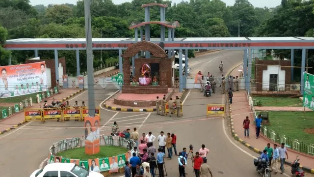 ଉତ୍କଳ ବିଶ୍ବବିଦ୍ୟାଳୟ ଅଘଟଣ ପରେ, ମୁଖ୍ୟମନ୍ତ୍ରୀଙ୍କୁ ସୁରକ୍ଷା ଦେଇପାରିବେ ତ? ସାଂସଦଙ୍କୁ ଅଣଦେଖା କରାଯିବାରୁ ଅସନ୍ତୋଷ, କ୍ୟାମ୍ପସ ଜଗିବେ ୪ ପ୍ଲାଟୁନ୍ ଫୋର୍ସ