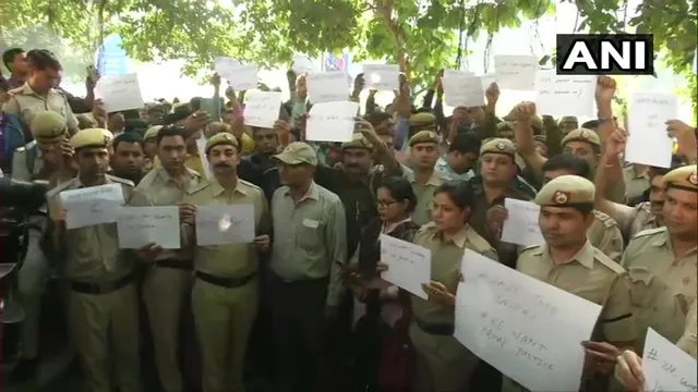 ଦିଲ୍ଲୀ ହାଇକୋର୍ଟଙ୍କ ରାୟ ପରେ ତତଲା ହେଲା ତୀସ୍ ହଜାରୀ ମାମଲା, ଖାକି ବନାମ କଳାକୋଟ୍ ବିବାଦରେ ଆଇନଜୀବୀଙ୍କୁ ଆଶ୍ୱସ୍ତି ।