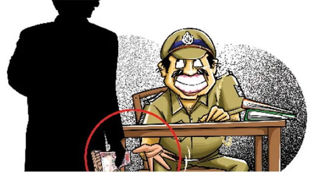 ପୋଲିସ ବାବୁଙ୍କୁ ମହଙ୍ଗା ପଡିଲା ଲାଂଚ । ଭିଡିଓ ଭାଇରାଲ ପରେ କାର୍ଯ୍ୟାନୁଷ୍ଠାନ ଗ୍ରହଣ କଲେ ଏସପି