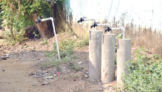 ଅମୃତ ଯୋଜନାର ବିଚିତ୍ର ଚିତ୍ର ! ୧୨୦ ପରିବାର ପାଇଁ ଲଗାଯାଇଛି ୫୦୦ ପାଣି ଟ୍ୟାପ୍, କିନ୍ତୁ ଷ୍ଟାଣ୍ଡ ପୋଷ୍ଟ ଲାଗିବାର ବର୍ଷେ ପରେ ବି ଆସୁନାହିଁ ପାଣି