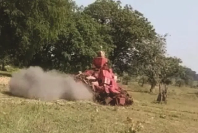 ନକ୍ସଲଙ୍କ ସହିଦ ସ୍ତମ୍ଭକୁ ଉଡାଇଲେ ଯବାନ । କମ୍ବିଂ ଅପରେସନ ବେଳେ ସ୍ତମ୍ଭକୁ ଉଡାଇଲେ ଯବାନ