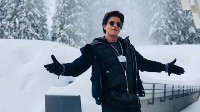 ବୟସର ୫୪ ତମ ପାହାଚରେ ପାଦ ଥାପିଲେ ସୁପରଷ୍ଟାର୍ କିଙ୍ଗ୍ ଖାନ୍ ! ପର୍ବ ପାଳୁଛନ୍ତି ପ୍ରଶଂସକ , ସୋସିଆଲ୍ ମିଡିଆରେ ଛୁଟୁଛି ପ୍ରଶଂସାର ସୁଅ ।