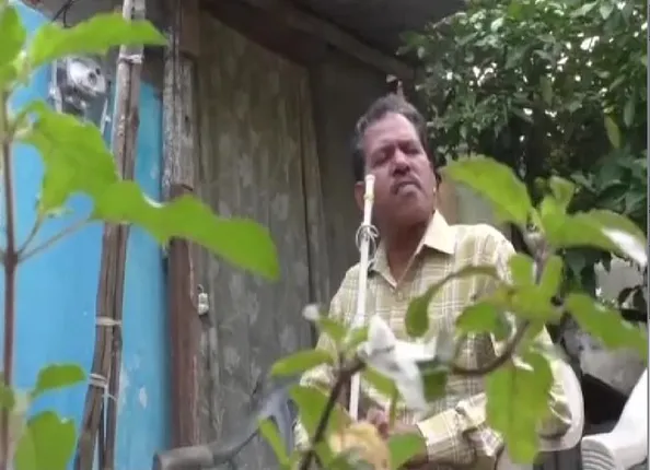 ସାବାସ୍ ନିରଞ୍ଜନ । ସେ ବୁଝିଛନ୍ତି ଦିବ୍ୟାଙ୍ଗ ହେବାର ଦୁଃଖ, ଦିବ୍ୟାଙ୍ଗଙ୍କ ଅଧିକାର ପାଇଁ ୨୦ ବର୍ଷ ହେଲା ଜାରି ରଖିଛନ୍ତି ସଂଘର୍ଷ । ଆସନ୍ତା ୩ରେ ସମ୍ବର୍ଦ୍ଧିତ କରିବେ କେନ୍ଦ୍ର ସରକାର ।