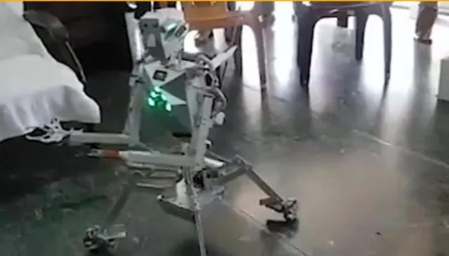 କଥାକୁହା ରୋବର୍ଟ ପ୍ରସ୍ତୁତ କଲେ ୨୧ ବର୍ଷର ଯୁବକ। ୨ ବର୍ଷରେ ସଫଳ ହେଲା ପରିଶ୍ରମ , ଇଂରାଜୀ ଭାଷାରେ ସମ୍ବାଦ ଦେବ ରୋବର୍ଟ