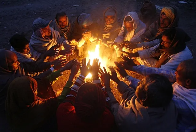 ଉତ୍ତର ଭାରତରେ ହାଡଭଙ୍ଗା ଶୀତ : ଉତ୍ତରପ୍ରଦେଶରେ ଶୀତର ପ୍ରକୋପ କାରଣରୁ ଗୋଠିଏ ଦିନରେ ଆଖି ବୁଜିଲେ ୨୮ ଜଣ ଲୋକ