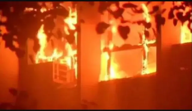 ପୁଣି ଦିଲ୍ଲୀରେ ଅଗ୍ନିକାଣ୍ଡ । ୪ ମହଲା ବିଶିଷ୍ଟ କପଡା ଗୋଦାମରେ ଲାଗିଲା ନିଆଁ , ୯ ମୃତ ।